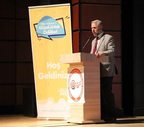 Kamil Mumin Guzel Ahlakli Olandir