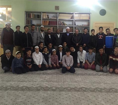 Esenyurt Eser Camii Nde Sabah Namazi Bulusmasi