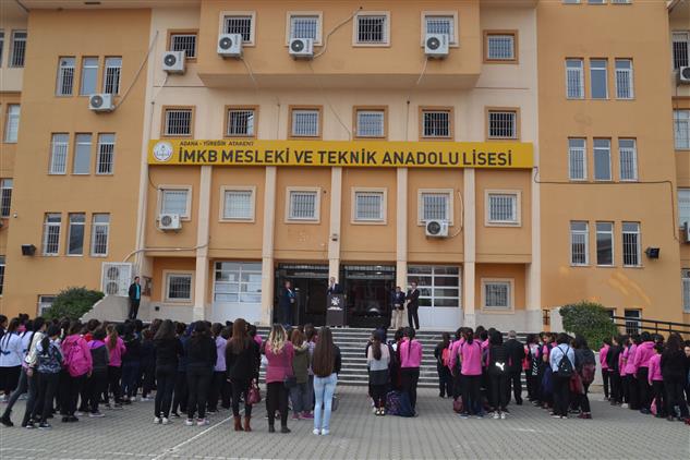 Il Muftumuz Ogrencilerle Bir Araya Geldi