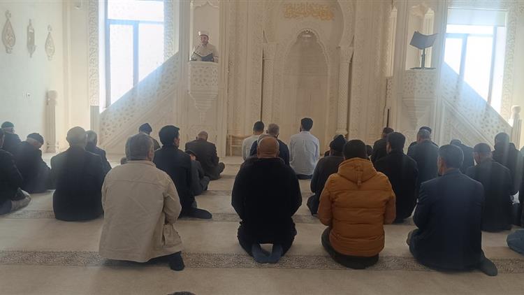 Gerger Gerger İlçe Müftüsü Muhammet Gedikli, Cuma Ziyaretleri kapsamında Hz ...