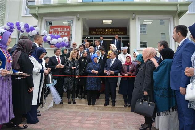 Emine Erdogan Suhut Yatili Kiz Kur An Kursu Acilis Toreni 28 Ekim