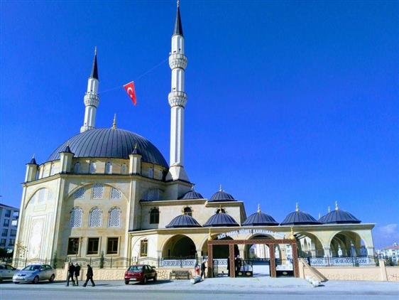 Ilcemizde Cuma Namazi Kilinacak Camiler