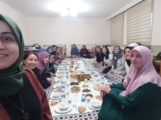 Antalya Bilim Universitesi Ogrencileri Ile Iftar Bulusmasi Gerceklestirildi