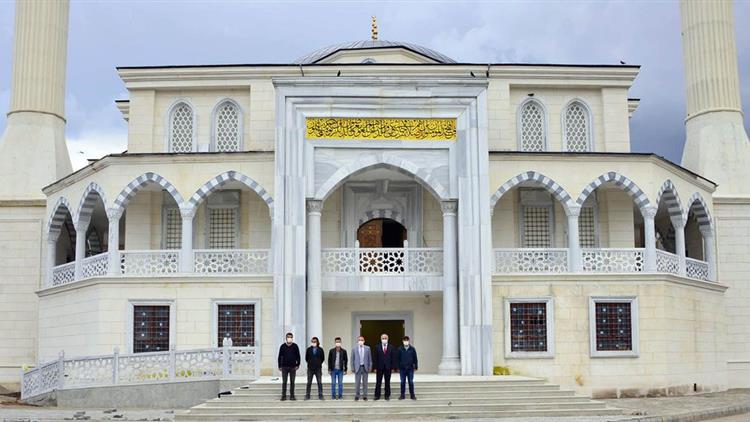 Ardahan Valisi Huseyin Oner Serhat Ulu Cami Insaatinda Incelemelerde Bulundu