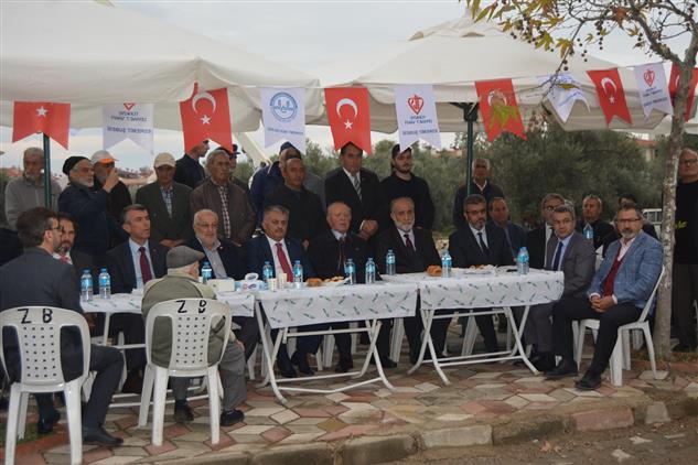 evlat camii temel atma toreni