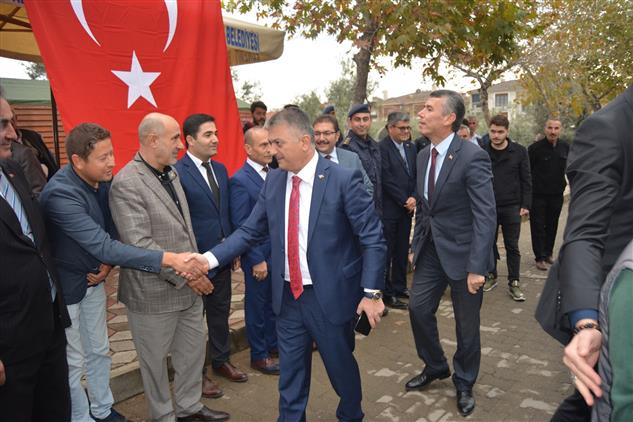 evlat camii temel atma toreni
