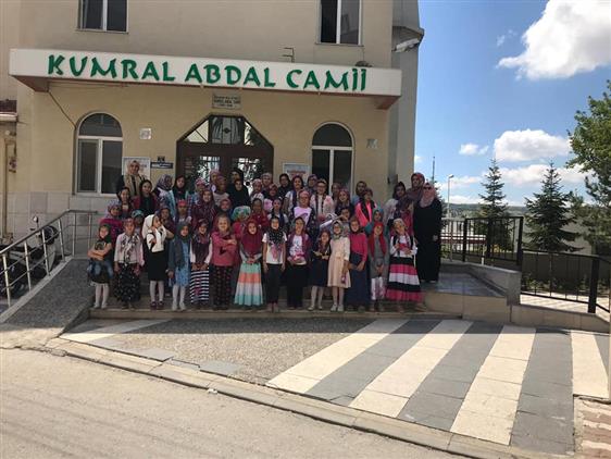 Mehmet Akif Ersoy Ortaokulu Nda Ogrenim Goren Yaz Kur An Kursu Ogrencileri Kumral Abdal Camii Ni Ziyaret Ettiler