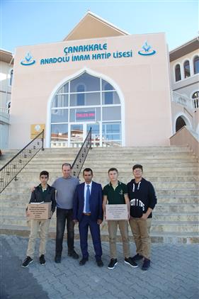 ogrencilere kur an i kerim hediyesi