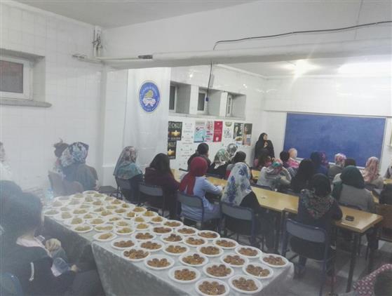 kyk gulcihan kiz ogrenci yurdunda regaip kandili programi
