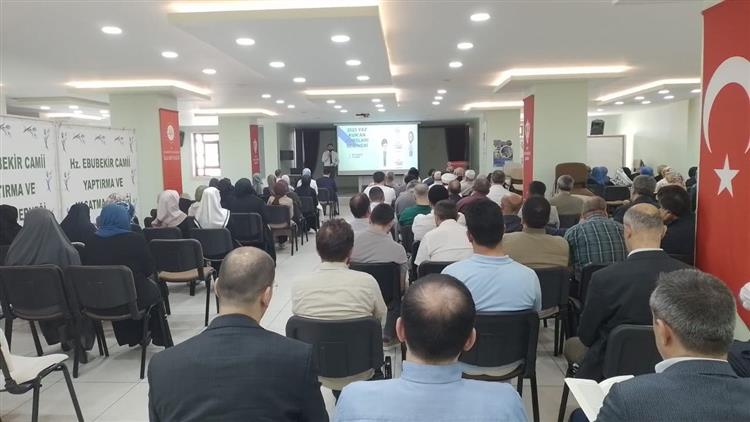 "Beylikdüzü Müftülüğü 2023 Yılı Yaz Kur'an Kursları Seminer Programı"