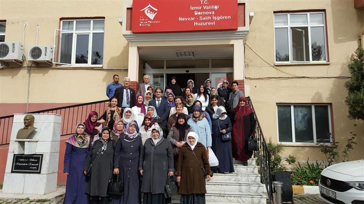 Kur An Kursu Ogreticilerimizin Yaslilara Saygi Haftasinda Huzurevi Ziyareti