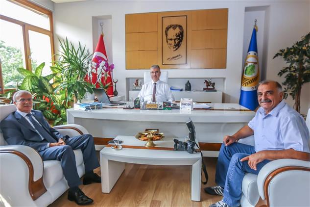 Muftumuz Izmir Orman Bolge Muduru Zafer Derince Bey I Makaminda Ziyaret Etti