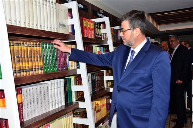 turkiye diyanet vakfi nin 32 kitap ve