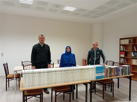 Il Muftulugumuz Tarafindan Ahi Evran Universitesi Islami Ilimler Fakultesine Tdv Islam Ansiklopedisi Ve Diger Vakif Yayinlari Hediye Edildi