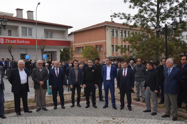 emet hayri emet hukumet meydaninda yapildi