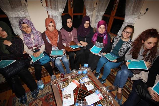 Prof Dr Alaattin Karaca Konak Ta Osmanlida Terakki Meselesini Anlatti