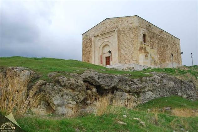 ilcemizde bulunan tarihi kale camii