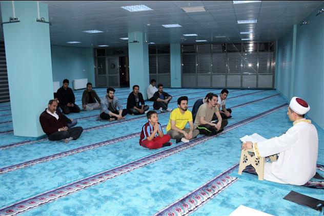 corlu kyk erkek ogrenci yurdunda mirac kandili programi duzenlendi