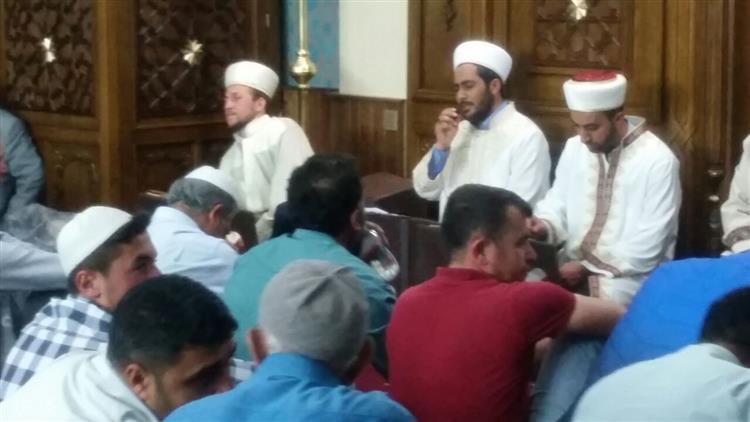 Ozalp Merkez Imam I Safii Camii Nde Teheccud Namazi