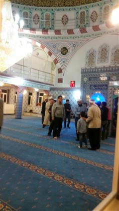 Ozalp Merkez Imam I Safii Camii Nde Teheccud Namazi